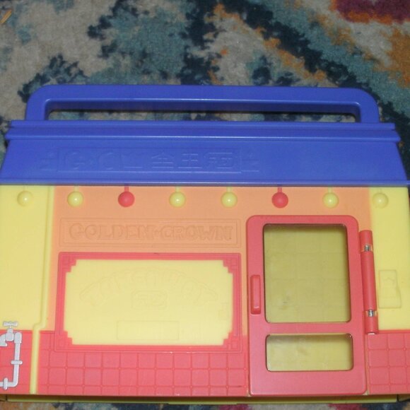 Bluey Takeaway Playset Golden Crown Chinese Restaurant + Cooler Chair Table Menu - Picture 5 of 5